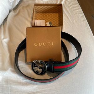 Barely worn authentic Gucci belt.